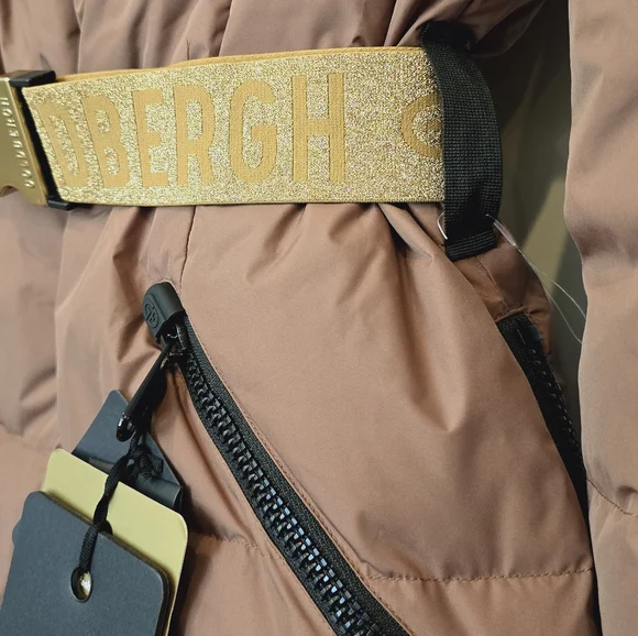 Goldbergh Snowmass Ski Jacket in the color Mocha